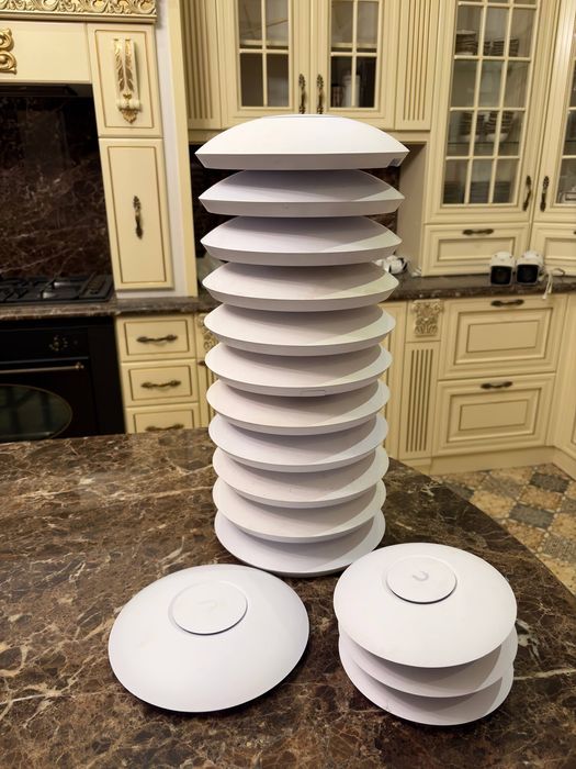 Unifi U6 Long-Range,  U6 Pro,  U6+,  U6 Lite