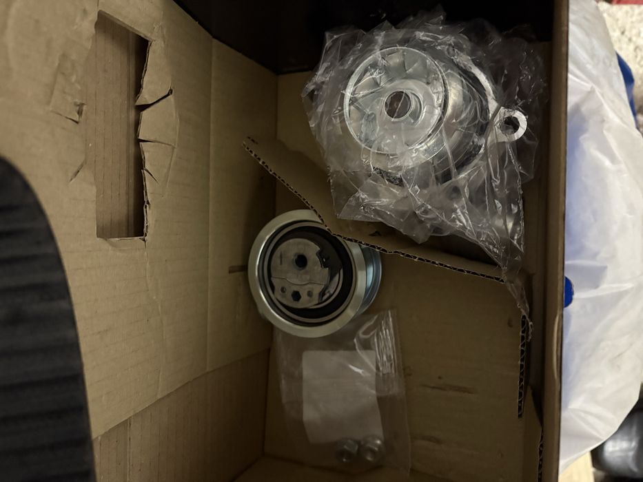 Ангренажен ремък в комплект с водна помпа