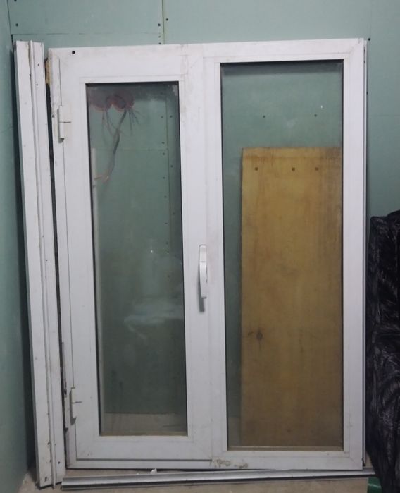 Продаю Акфа окно.