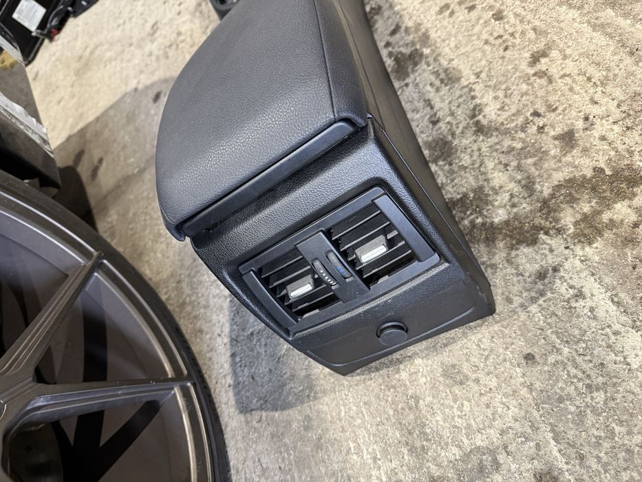 Подлакътник бмв ф20 ф21 ф22 bmw f20 f21 f22 барче с подклакътник