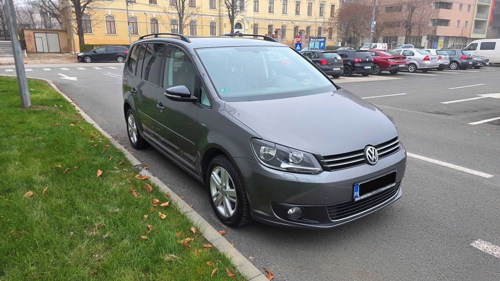 Vand/Schimb/Rate VW Touran 2013 automat inmatriculat RO Android camera