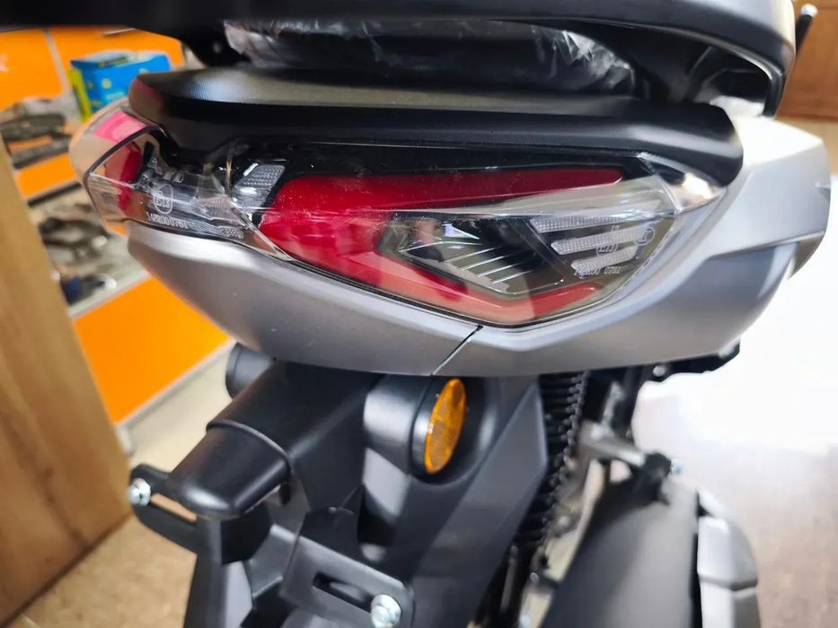 Скутер Hammer Maxi 200 см3