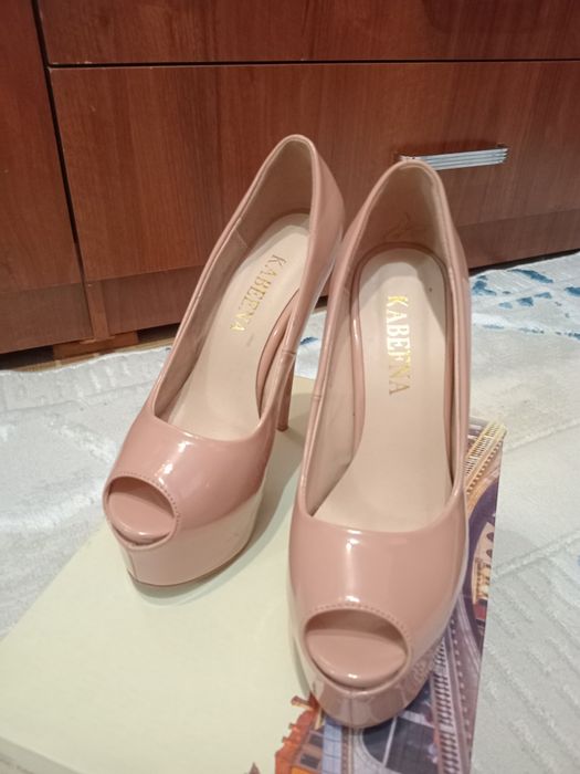 Туфли на шпильке размер 35