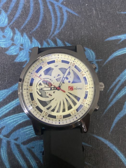 Часы colomi новые