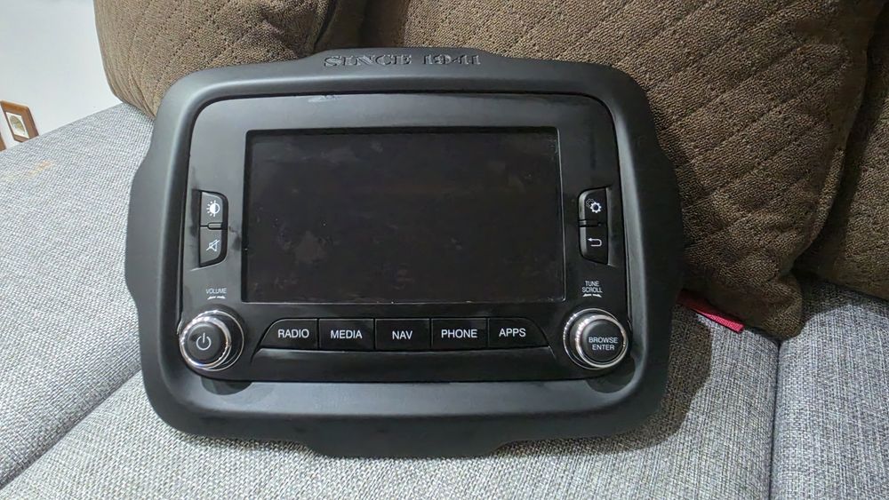 Navi  Uconnect VP4 Harman Jeep Renegade 2017