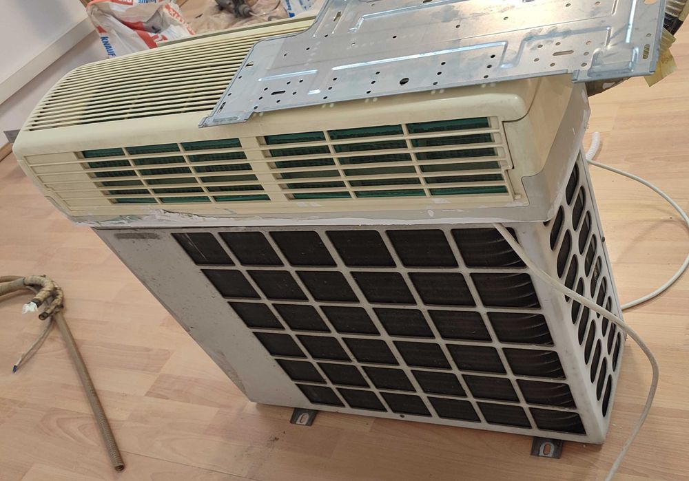 Продавам изгодно употребяван климатик SAMSUNG SC12ZAB / SC12ZABX