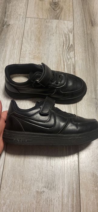 Продам кеды,туфли