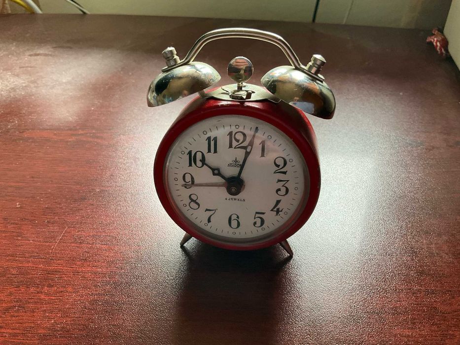 Настолни ретро часовници