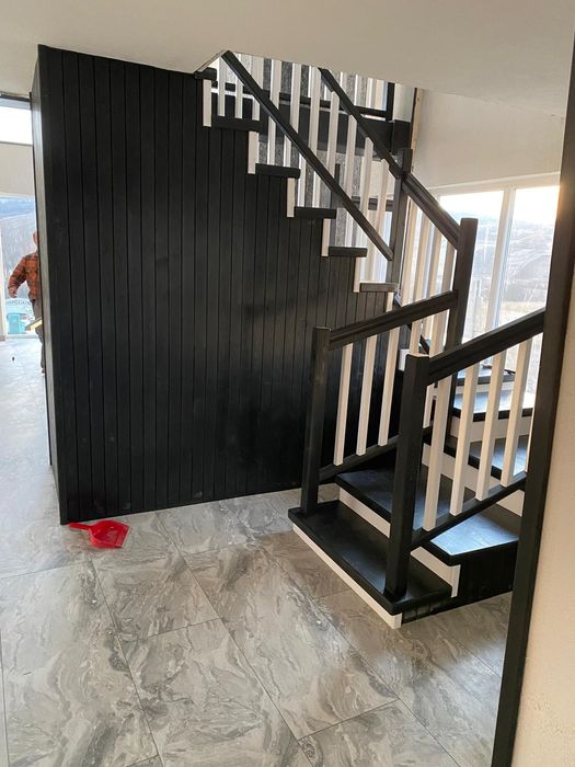 Scări interioare din lemn