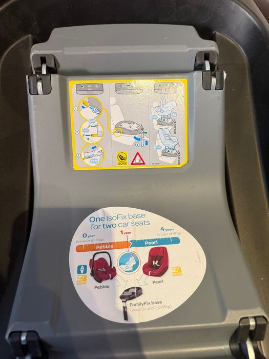 Стол за кола Maxi-Cosi CabrioFix с изофикс система FamilyFix комплект