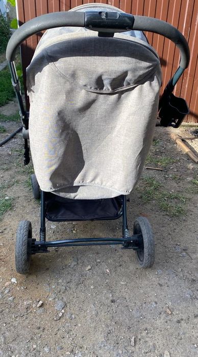 Кроватка. Коляски.