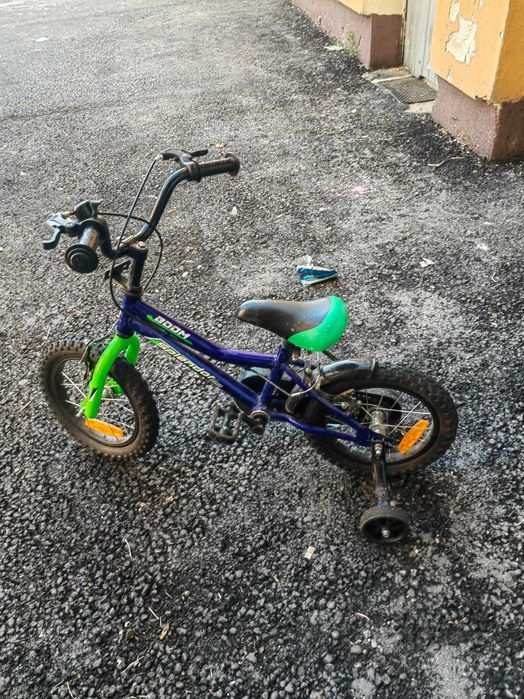 Bicicleta copii aproape noua
