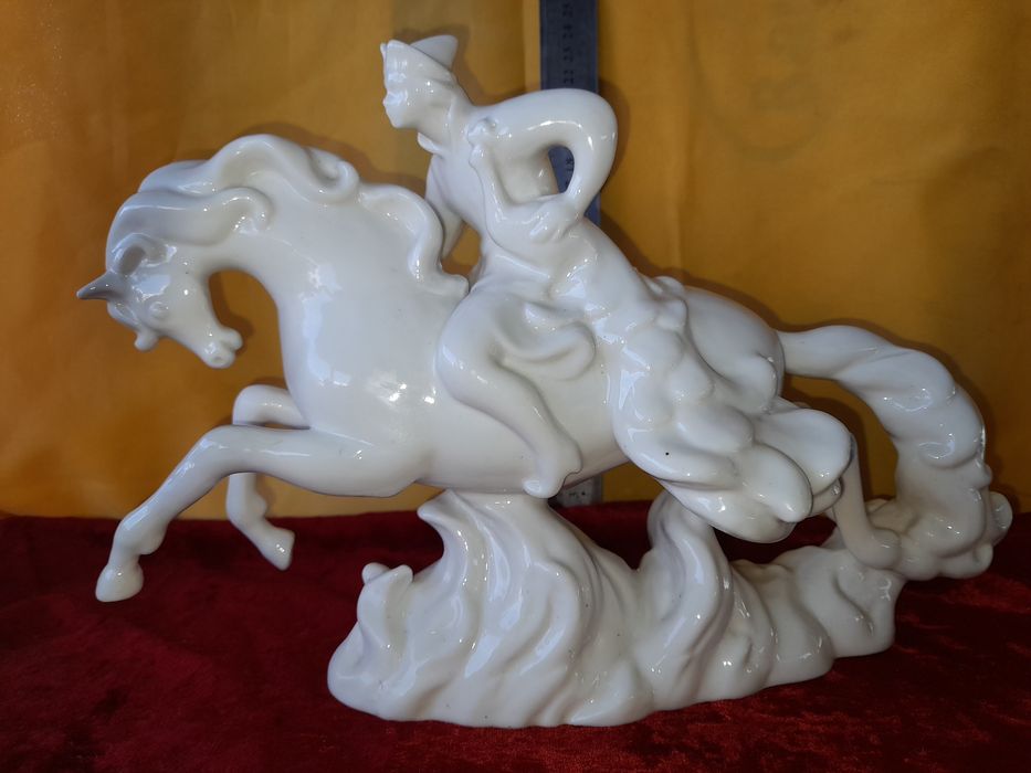 Советские фарфоровые статуэтки