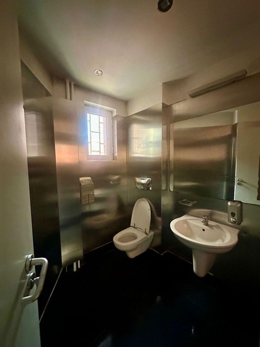 Дава се под наем Офис в София, Център - 107 кв.м за 1494.81 € - Снимка #5