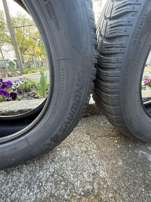Продавам 4 броя зимни гуми LASSA snowayes 4 205/60/16