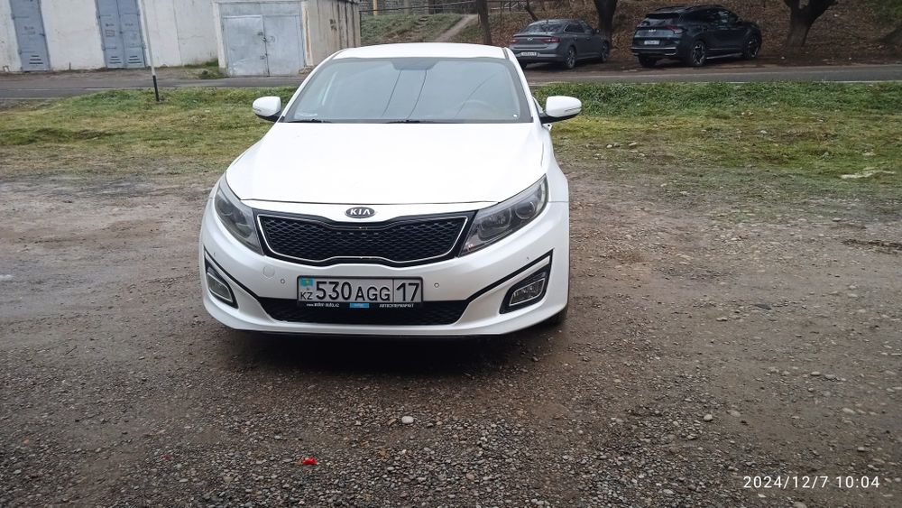 Продам автомобиль Киа Оптима 2015 год