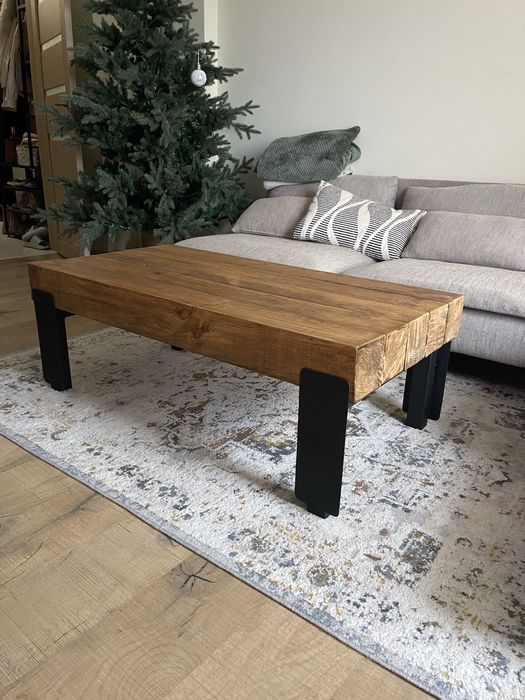 Масивна Холна Маса - дърво и метал.