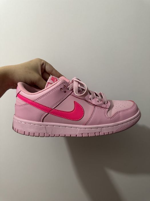 Nike Dunk Low Triple Pink