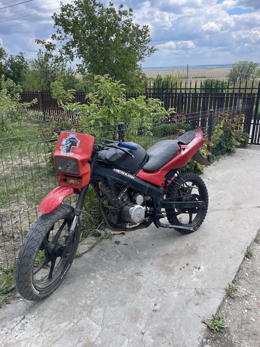Vand sau schimb motor 250 4t citiți descrierea