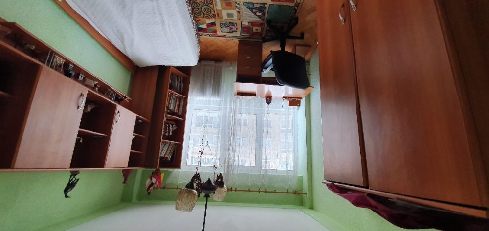 Vând apartament 4camere/ultracentral/decomandat/mobilat/utilat/2boxe