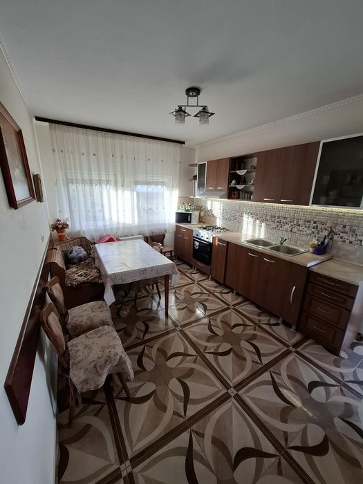 READY TO MOVE!!!Vila spatioasa complet mobilata la 2 km de Baile Felix