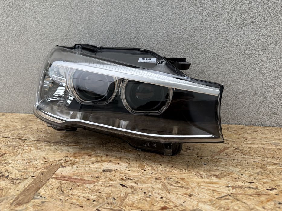 Far dreapta BMW X4 F26 / X3 F25 LCI Facelift Xenon + LED Original