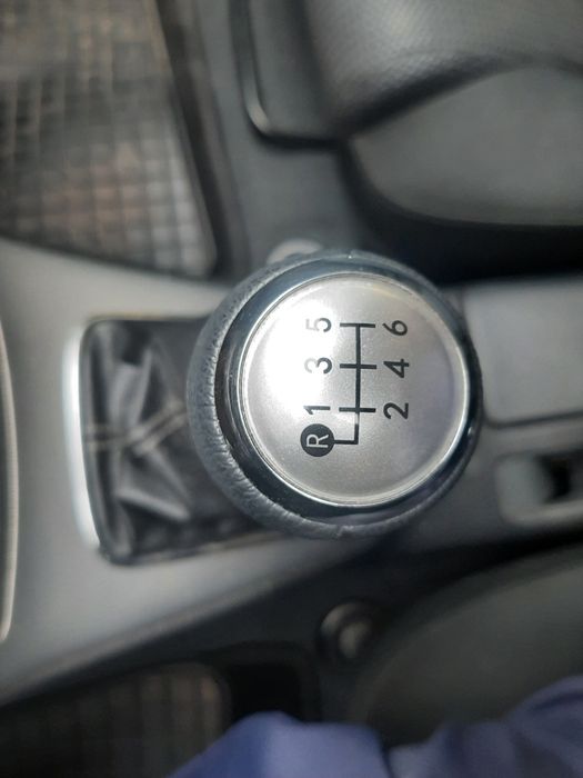 Тойота Авенсис  2,2 Д-4Д 177к.с. ФЕЙСЛИФТ продава,цена 15 200 лева,