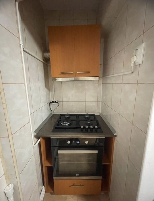 Inchiriez apartament 2 camere  str. Scolilor