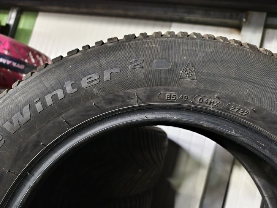 Зимни гуми 215/60R16