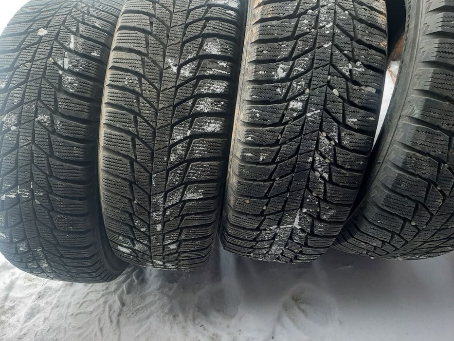 Продам шины 225/60/17 трианжел