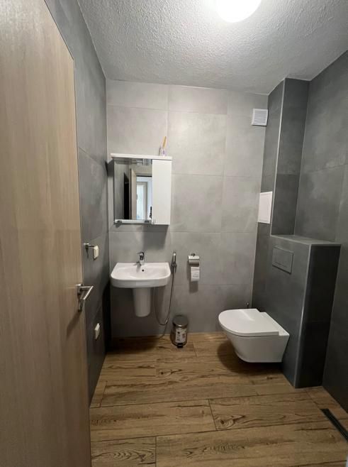 Дава се под наем Двустаен апартамент в София, Обеля 1 - 60 кв.м за 700 € - Снимка #7