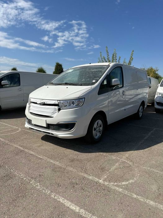 JAC M3 VAN FURGON nalichida