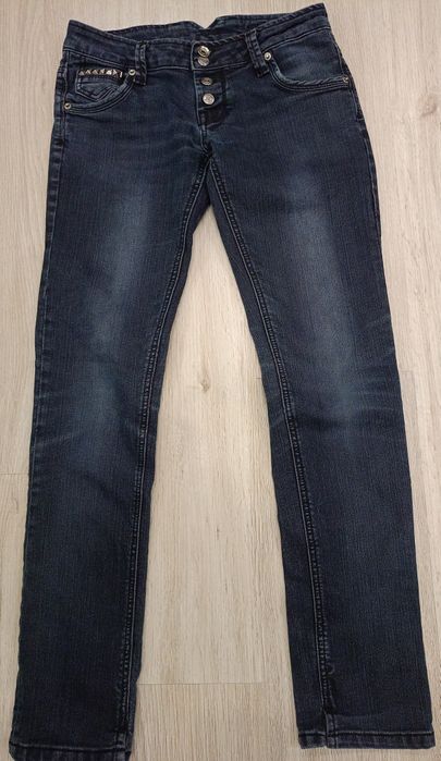 Много запазени дънки