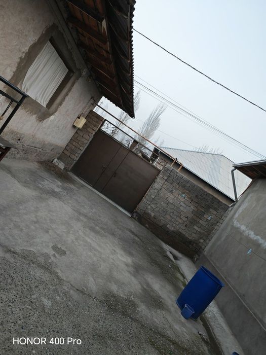 Уй сотилади срочно янги тошкентга кирган жоилар  жумабозорда