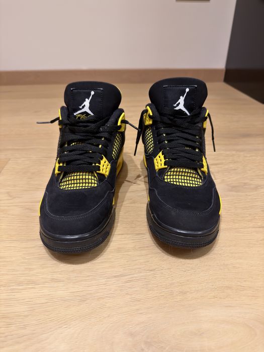 Jordan 4 yellow thunder
