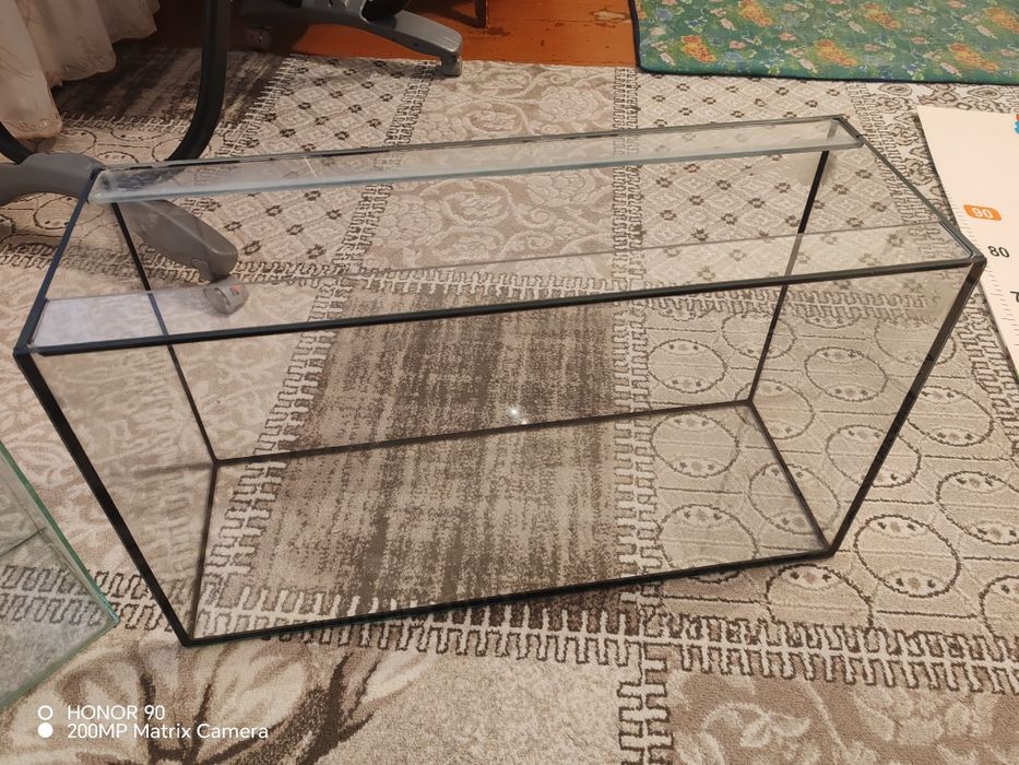 Два аквариума в отличном состоянии