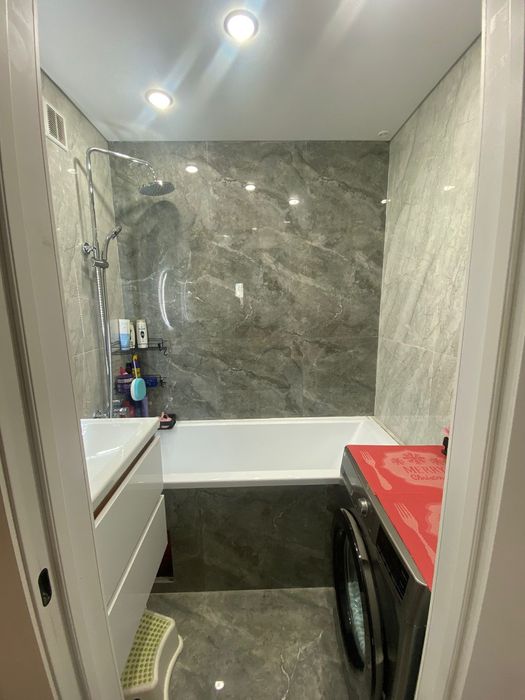 Профессиональный кафельщик