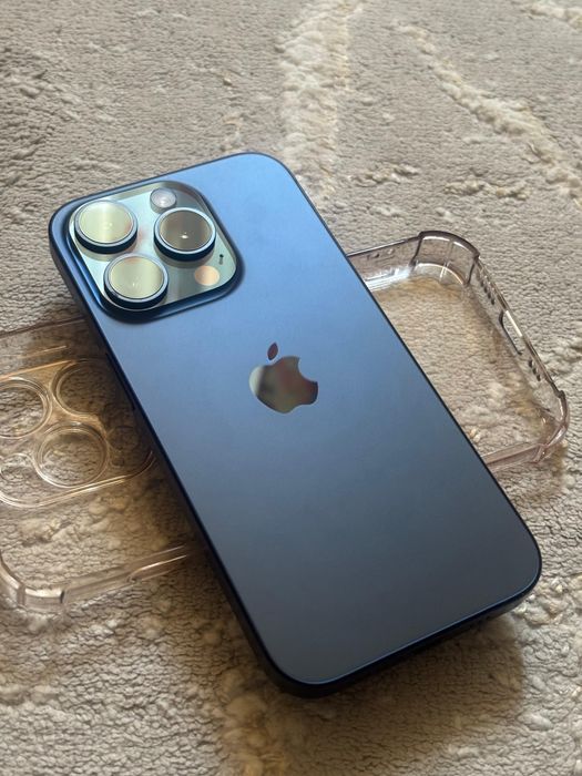 Продам iphone 15 pro 256gb