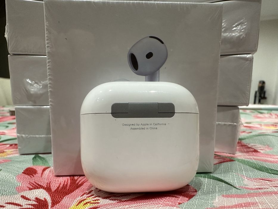 Airpods 4 ANC Чисто нови!