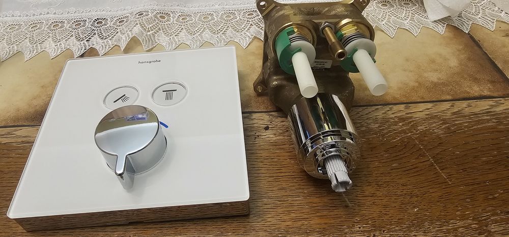 Baterie dus incastrata Hansgrohe ShowerSelect Glass alb- crom termosta