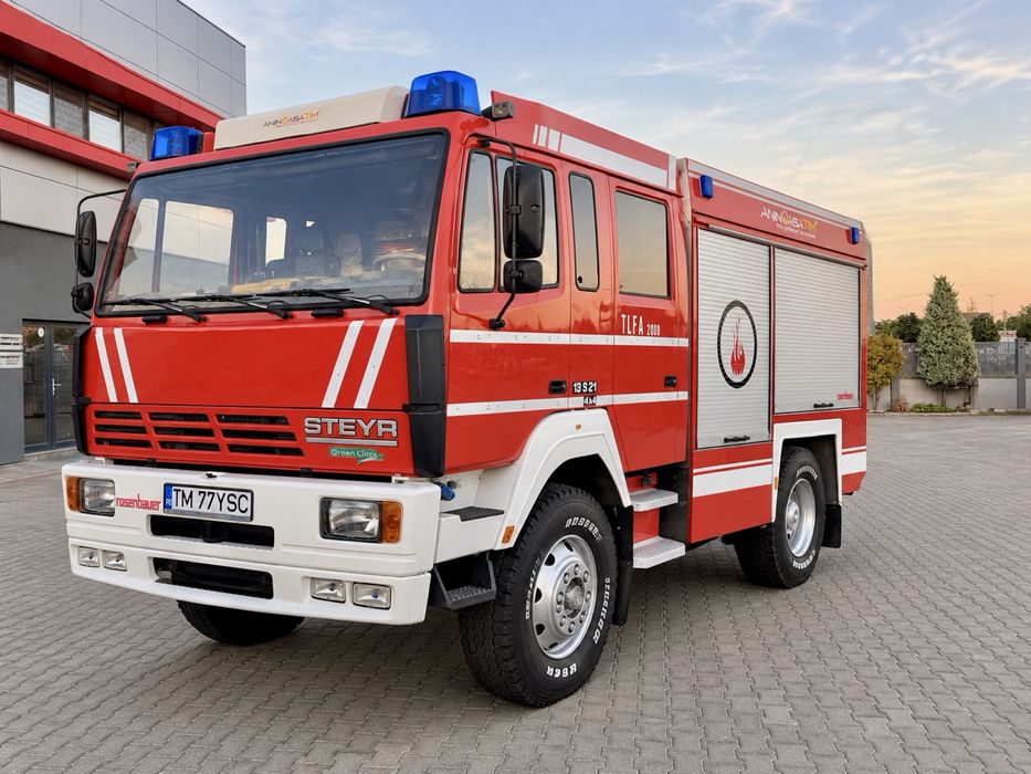 Mașina de pompieri Steyr 4x4, echipată si înmatriculată