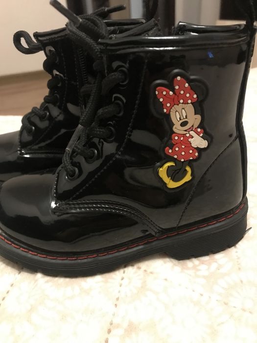 Боти за момиче 26 номер