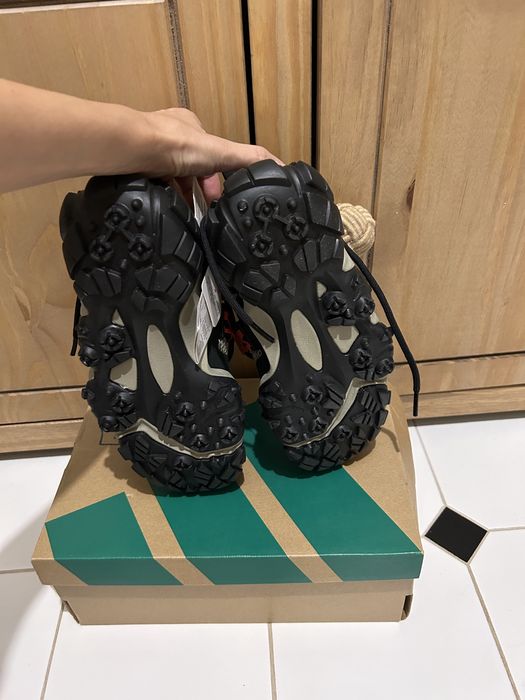 Vand Adidas FYW XTA