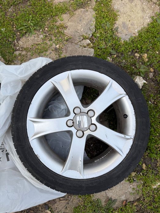 Продавам джанти с гуми