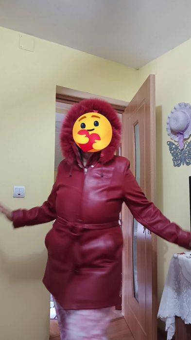 Geaca damă din piele naturala, culoare roșie!
