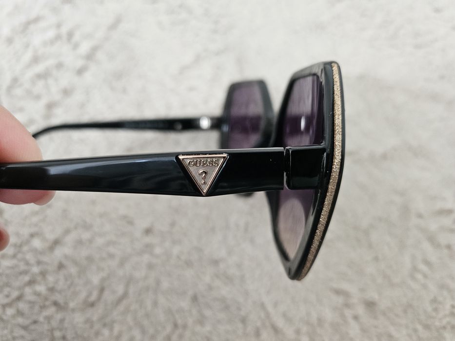 Слънчеви очила GUESS