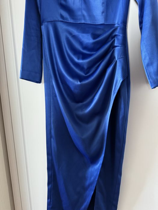 Платье вечернее