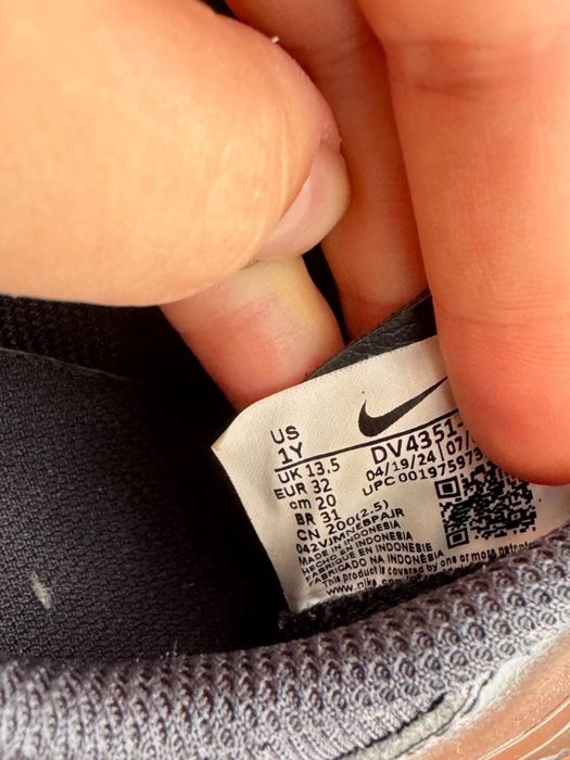 Ghete de fotbal Nike pentru copii. 32