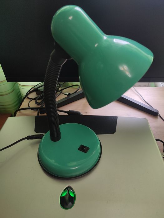 Lampa de birou veioza clasica