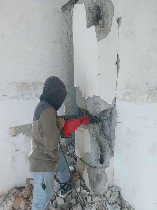 Oferim servicii de curățenie în curte/apartamente, golire subsoluri,